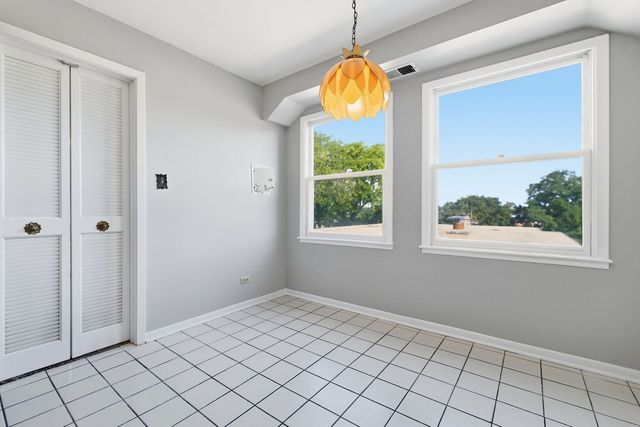 1535 Park Avenue 401, River Forest, IL 60305