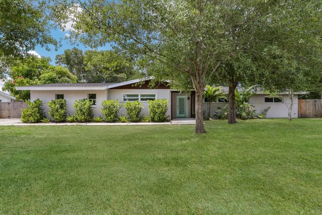 5720 ISANDA PLACE, Sarasota, FL 34231