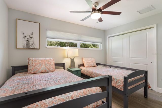 5720 ISANDA PLACE, Sarasota, FL 34231