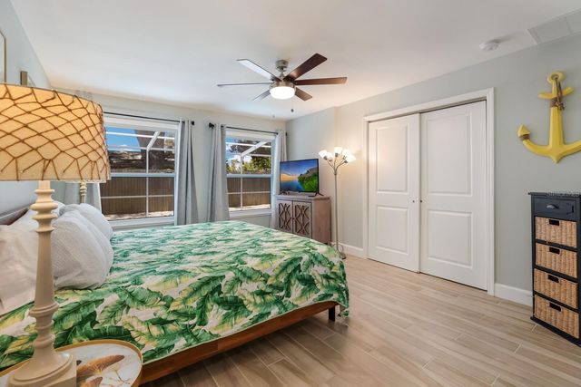 5720 ISANDA PLACE, Sarasota, FL 34231