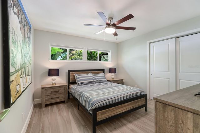 5720 ISANDA PLACE, Sarasota, FL 34231