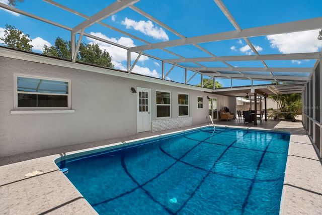 5720 ISANDA PLACE, Sarasota, FL 34231