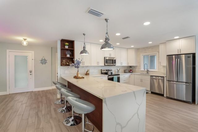 5720 ISANDA PLACE, Sarasota, FL 34231