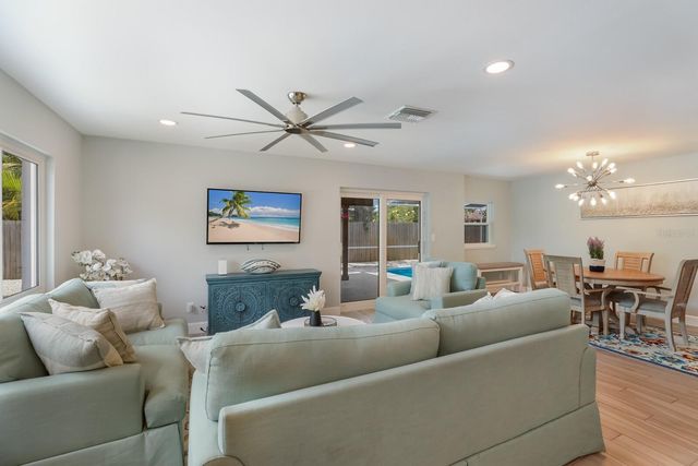 5720 ISANDA PLACE, Sarasota, FL 34231