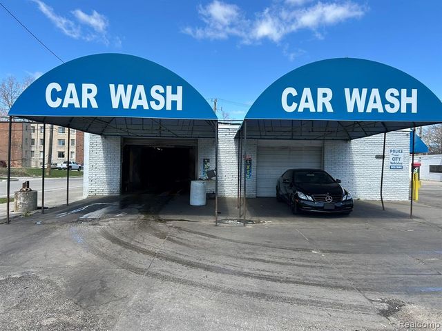 14615 E Jefferson Avenue, Detroit, MI 48215