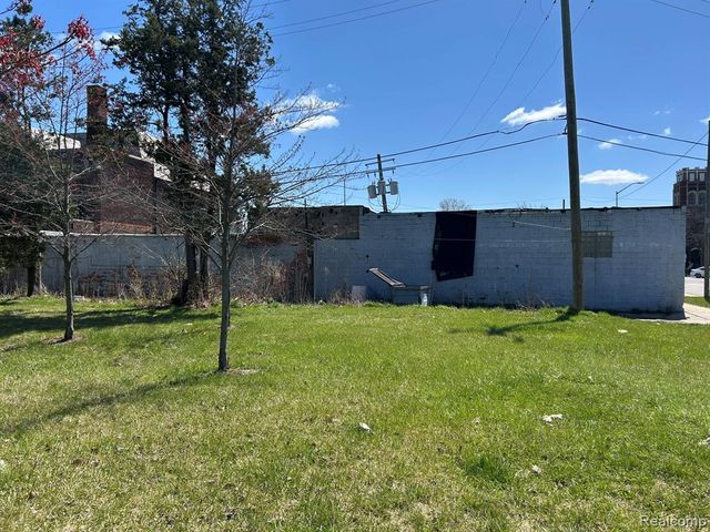 14615 E Jefferson Avenue, Detroit, MI 48215