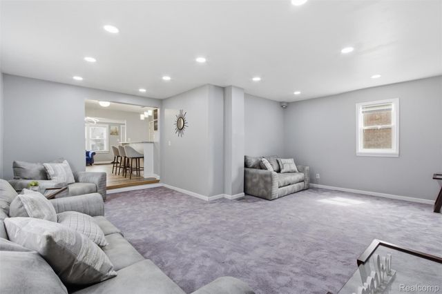 15413 Lauder Street, Detroit, MI 48227