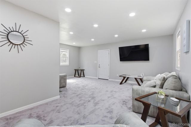 15413 Lauder Street, Detroit, MI 48227