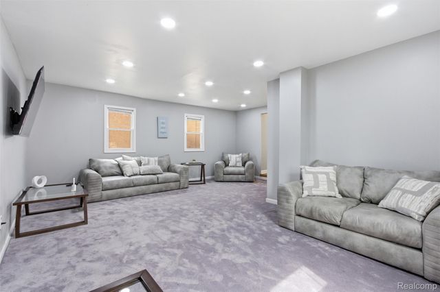 15413 Lauder Street, Detroit, MI 48227