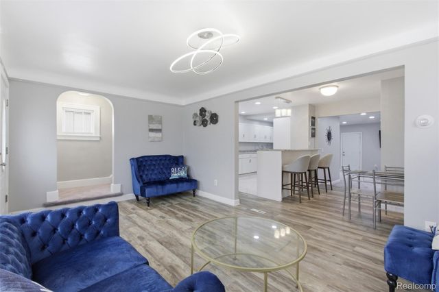 15413 Lauder Street, Detroit, MI 48227