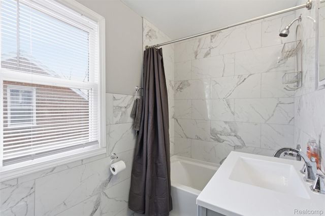 15413 Lauder Street, Detroit, MI 48227