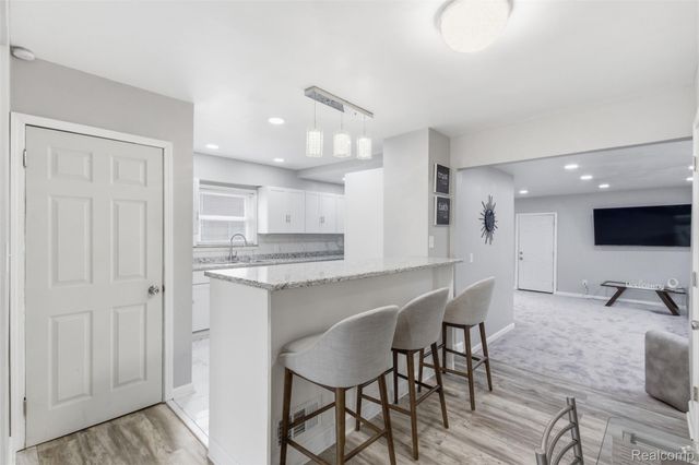 15413 Lauder Street, Detroit, MI 48227