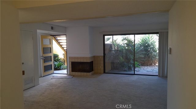 25712 LE PARC 31, Lake Forest, CA 92630