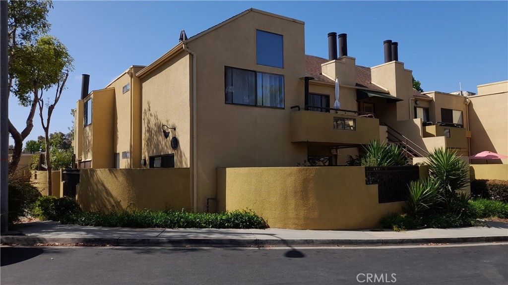 25712 LE PARC 31, Lake Forest, CA 92630