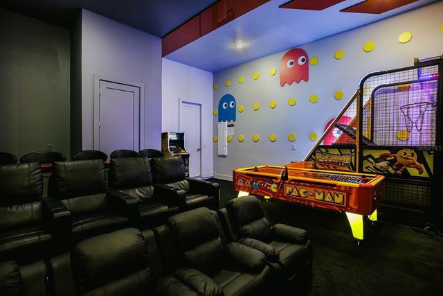 2121 PINE OAK LOOP, Davenport, FL 33837