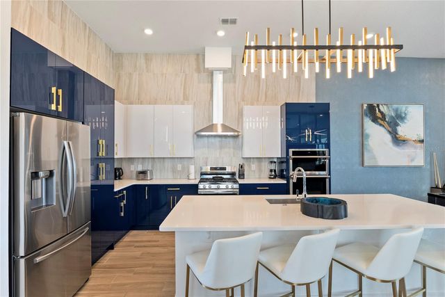 2121 PINE OAK LOOP, Davenport, FL 33837