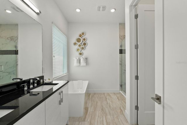 2121 PINE OAK LOOP, Davenport, FL 33837