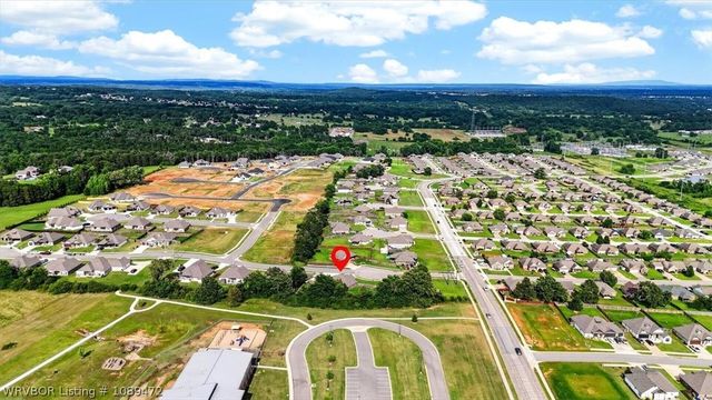 2619 Dava Street, Van Buren, AR 72956