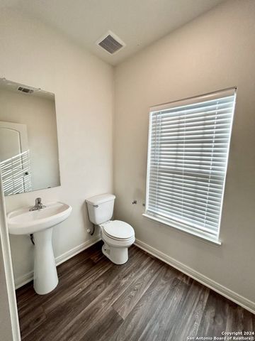 15114 N Harbor Landing, Von Ormy, TX 78073