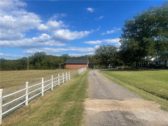 3301 STERLIN HURLEY INDUSTRIAL Highway, Clarksville, AR 72830