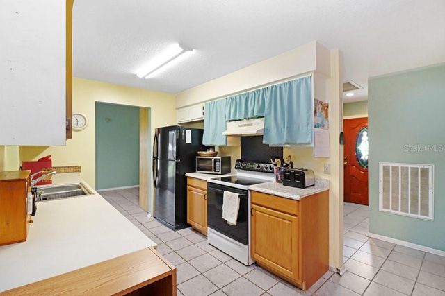 4908 CROCKETT COURT, Tampa, FL 33625