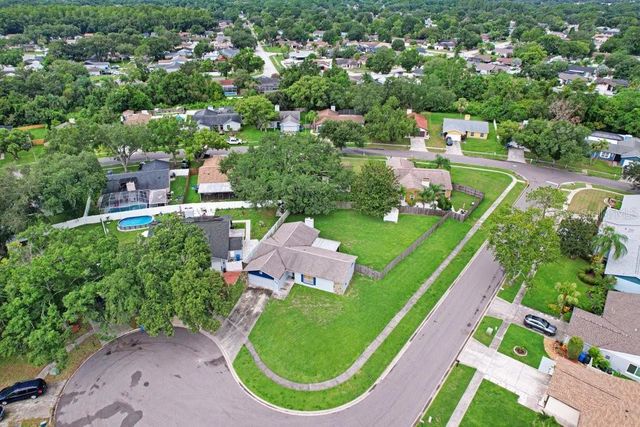4908 CROCKETT COURT, Tampa, FL 33625
