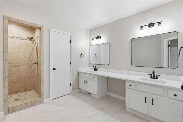 8101 Timothy Lane, Oklahoma City, OK 73135