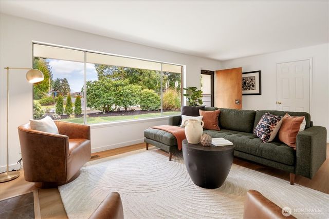 22511 96th Avenue W, Edmonds, WA 98020