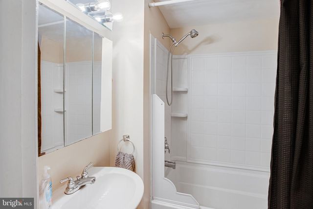 1047 LAKEVIEW DR, Stafford, VA 22556