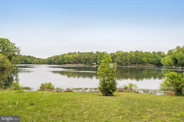 1047 LAKEVIEW DR, Stafford, VA 22556