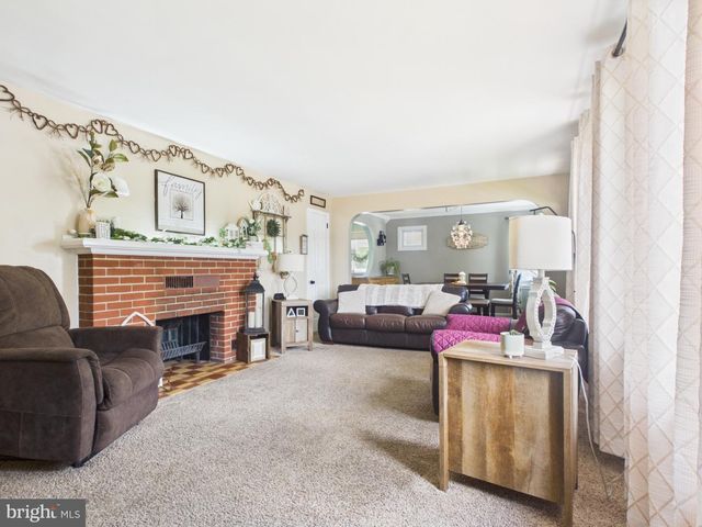 1811 HAYWARD RD, York, PA 17408