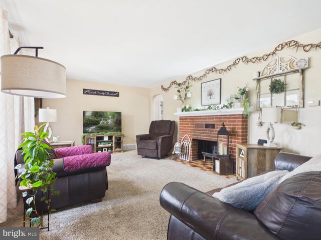 1811 HAYWARD RD, York, PA 17408