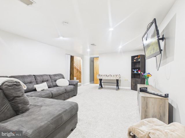 1811 HAYWARD RD, York, PA 17408