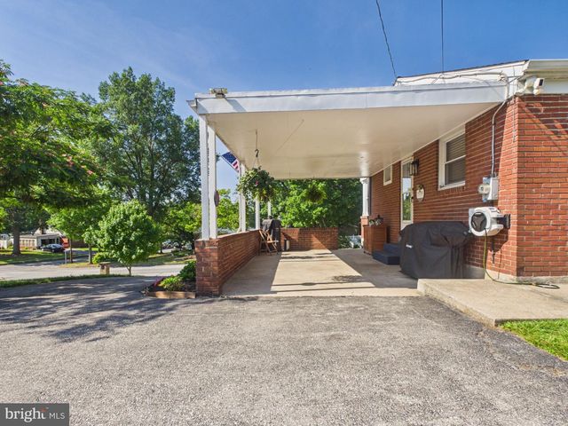 1811 HAYWARD RD, York, PA 17408
