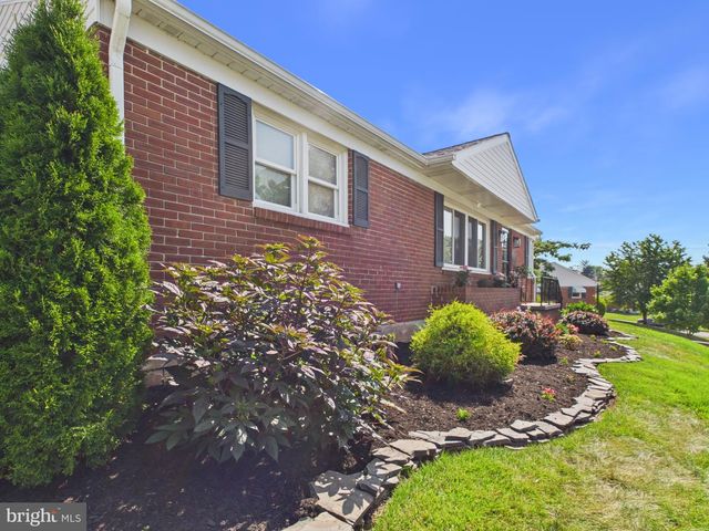 1811 HAYWARD RD, York, PA 17408