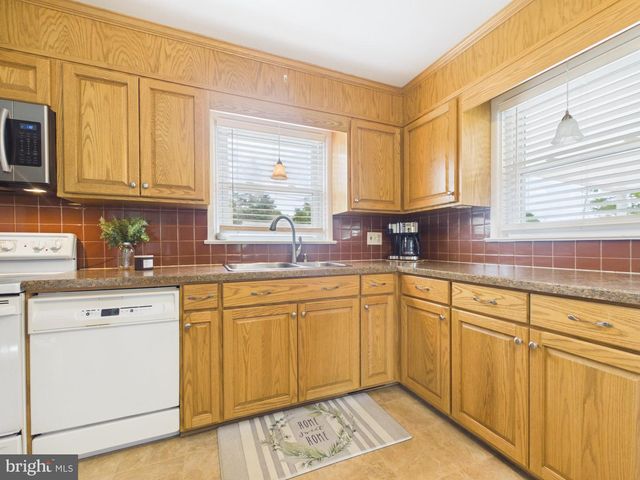 1811 HAYWARD RD, York, PA 17408