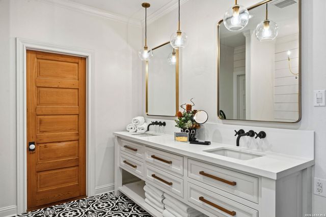 1429 Kendall Jackson, Comfort, TX 78013