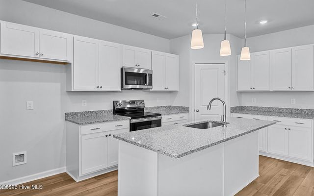 483 Galloping Foal Way SE 101, Bolivia, NC 28422