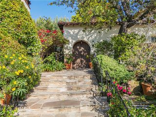 10966 Strathmore 9, Los Angeles, CA 90024