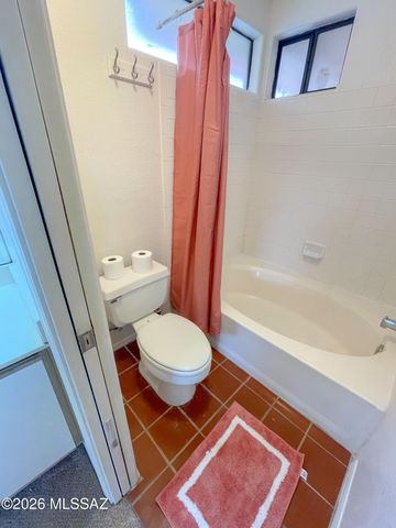 310 E Highcourte Lane, Tucson, AZ 85737