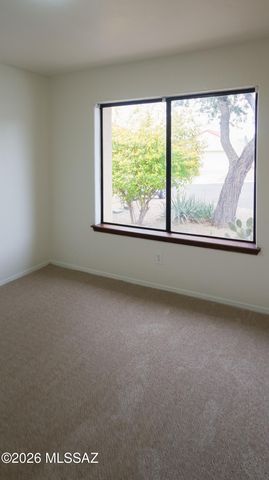 310 E Highcourte Lane, Tucson, AZ 85737