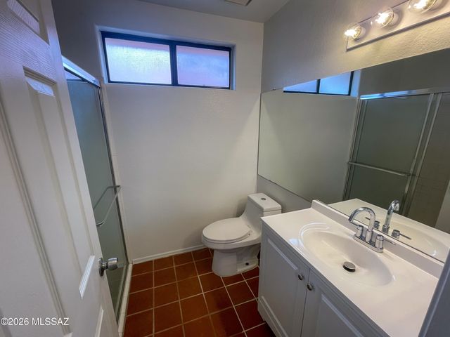 310 E Highcourte Lane, Tucson, AZ 85737