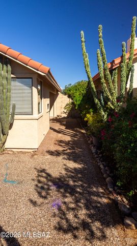 310 E Highcourte Lane, Tucson, AZ 85737