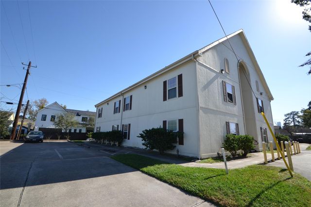 304 Dell Court 7, Houston, TX 77009