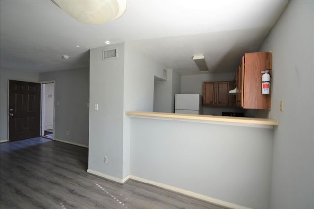 304 Dell Court 7, Houston, TX 77009