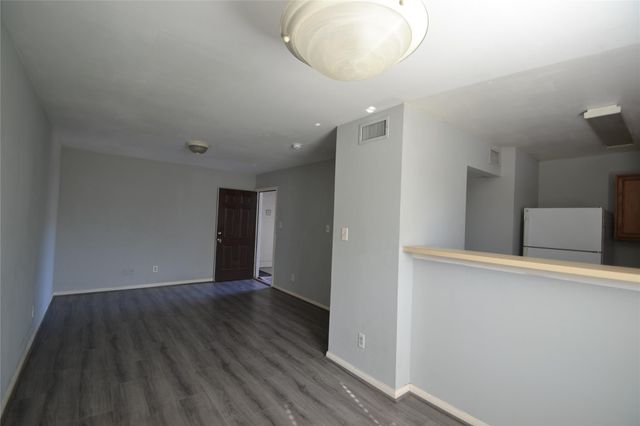 304 Dell Court 7, Houston, TX 77009