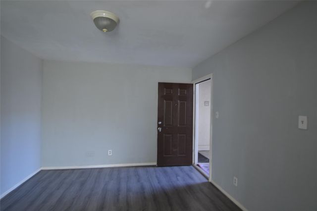 304 Dell Court 7, Houston, TX 77009