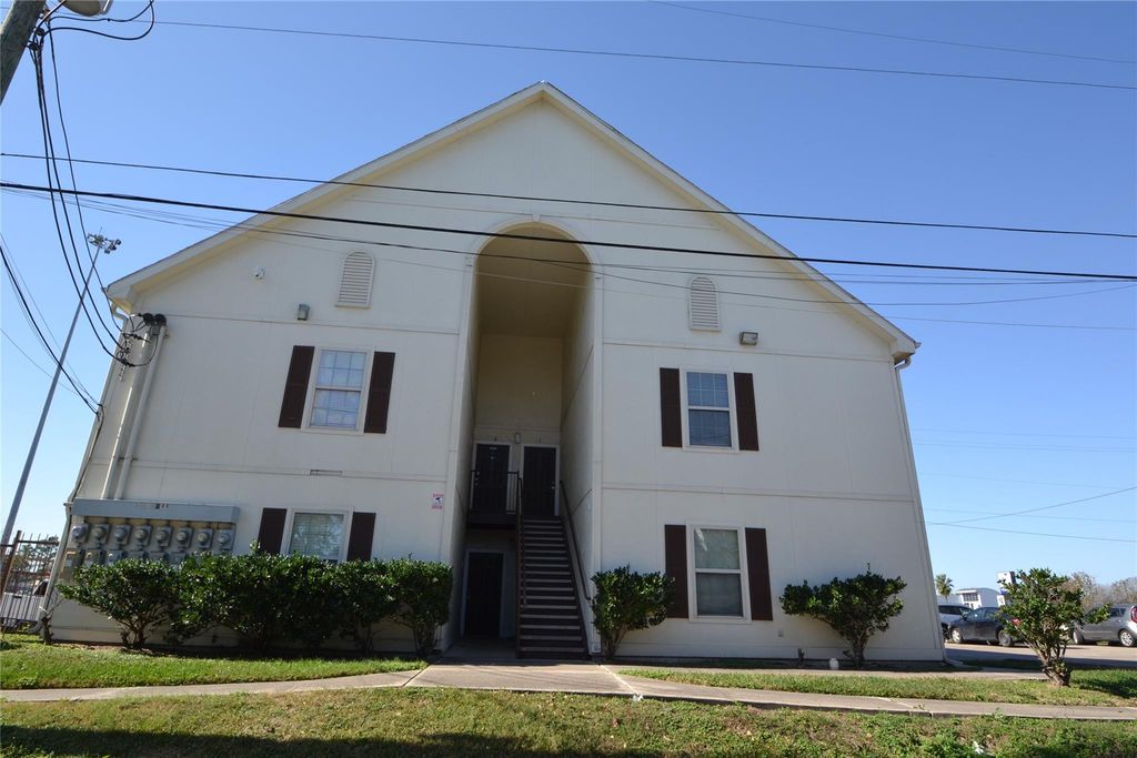 304 Dell Court 7, Houston, TX 77009