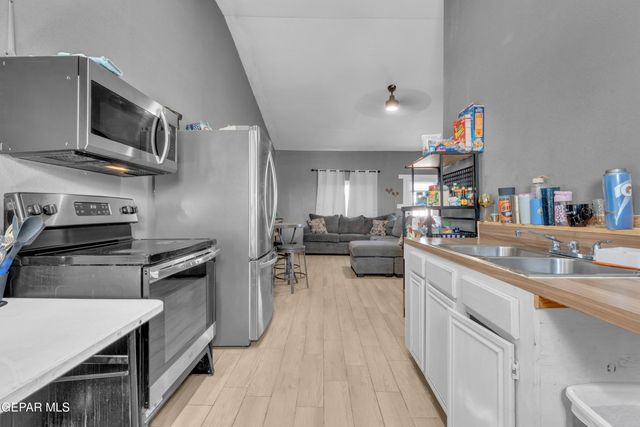 16104 Mesa Rocks Street, Fabens, TX 79838