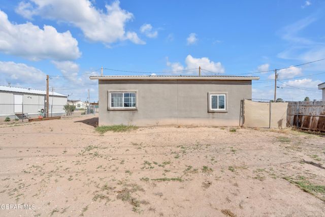 16104 Mesa Rocks Street, Fabens, TX 79838
